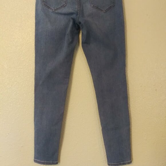 Old Navy women's size 6 Rockstar mid rise/taille Mi-Basse light wash jeans - Picture 6 of 13